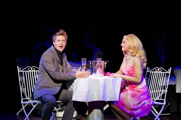 http://www.legallyblondethemusical.com/wp-content/uploads/2017/05/Legally-Blonde_UKTOUR3.jpg